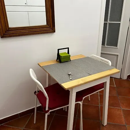 לינה וארוחת בוקר Marty