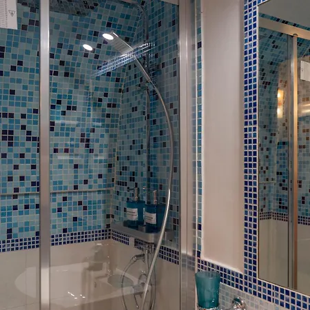 Marty לינה וארוחת בוקר